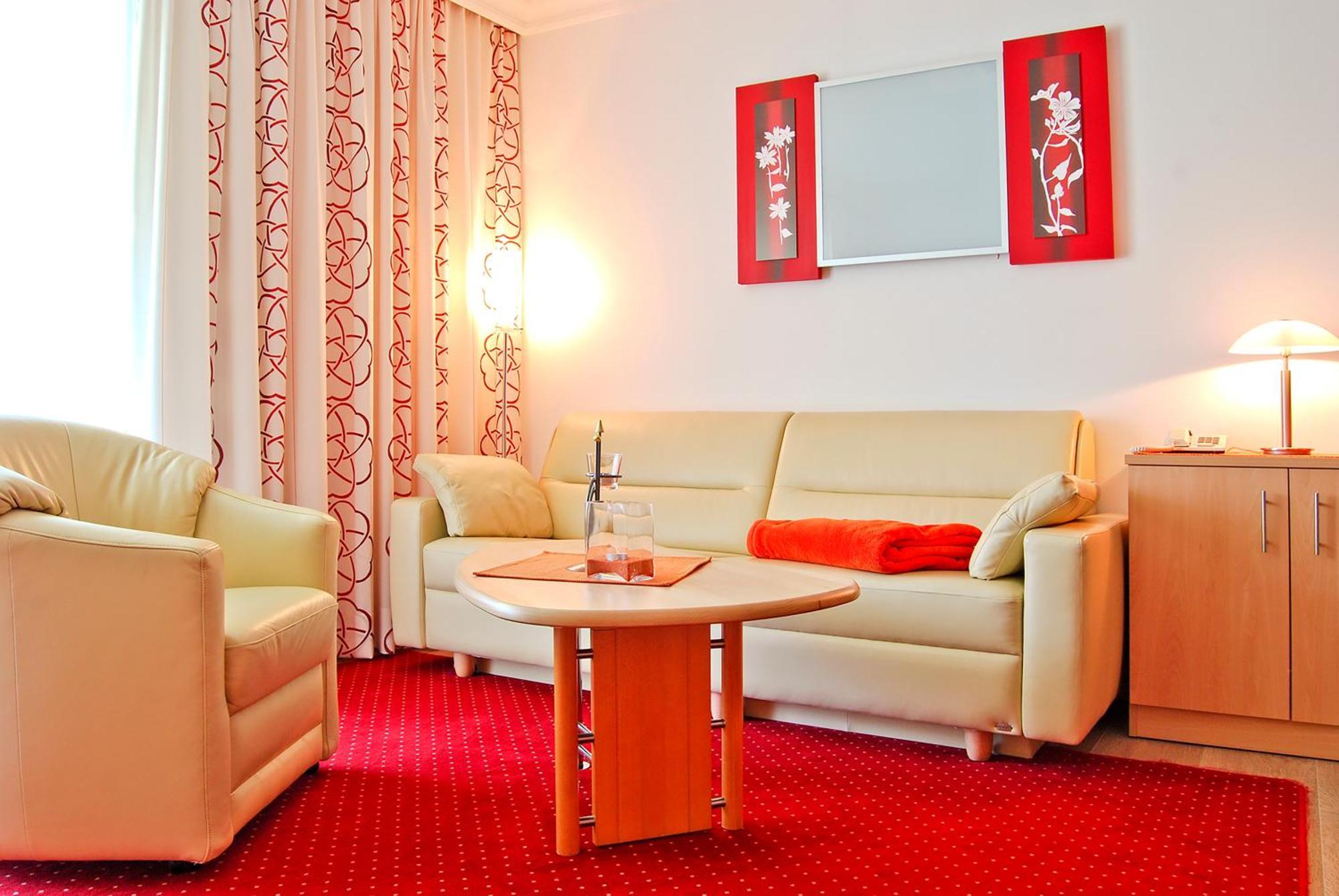 Kristall Apartment *